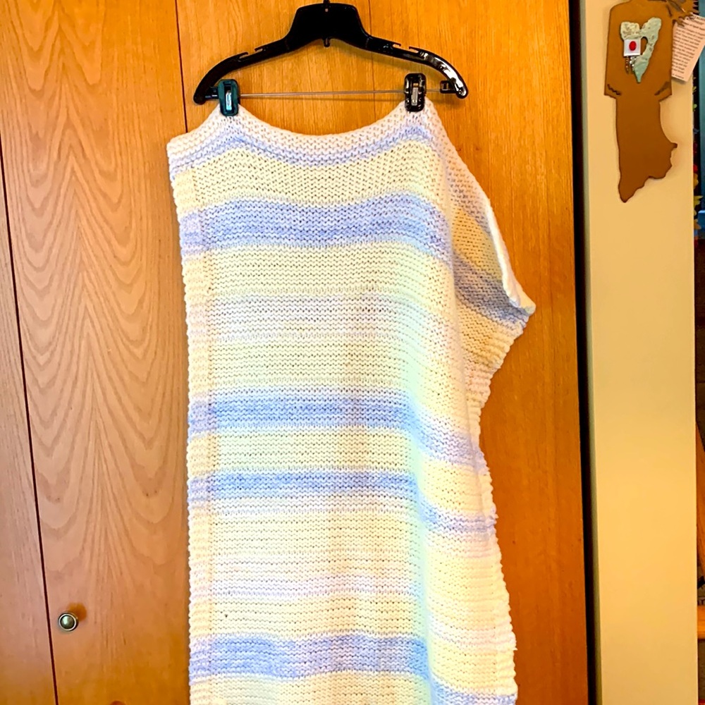 Hand made handknit soft toddler baby blanket blue yellow white neutral EUC